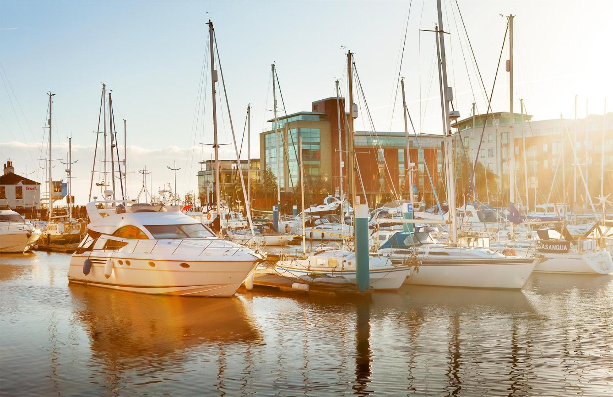 Boutique 2bdrm On Marina- 203 Apartment *